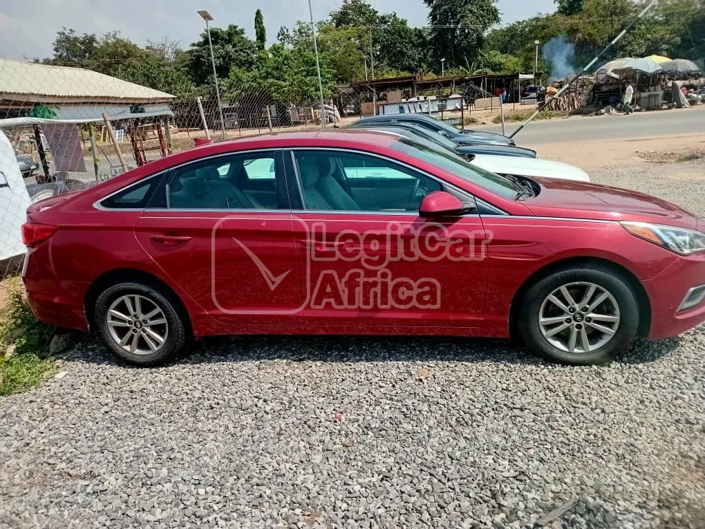 HYUNDAI Sonata 2016 model view 2