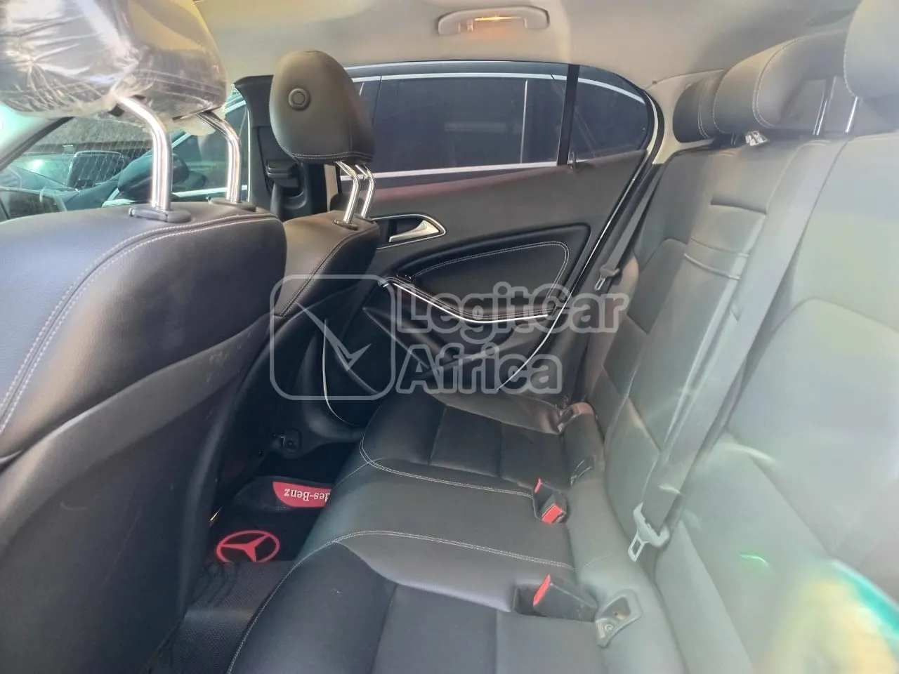 MERCEDES-BENZ GLA 250 view 3