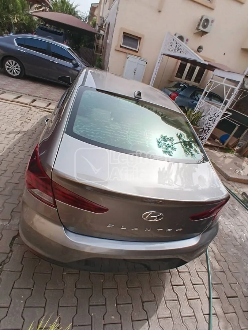 HYUNDAI Elantra 2020